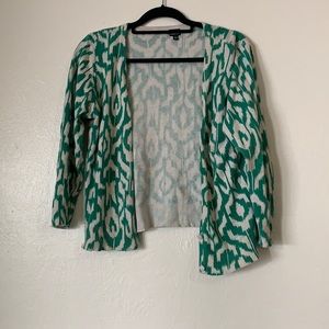 Cardigan green pattern